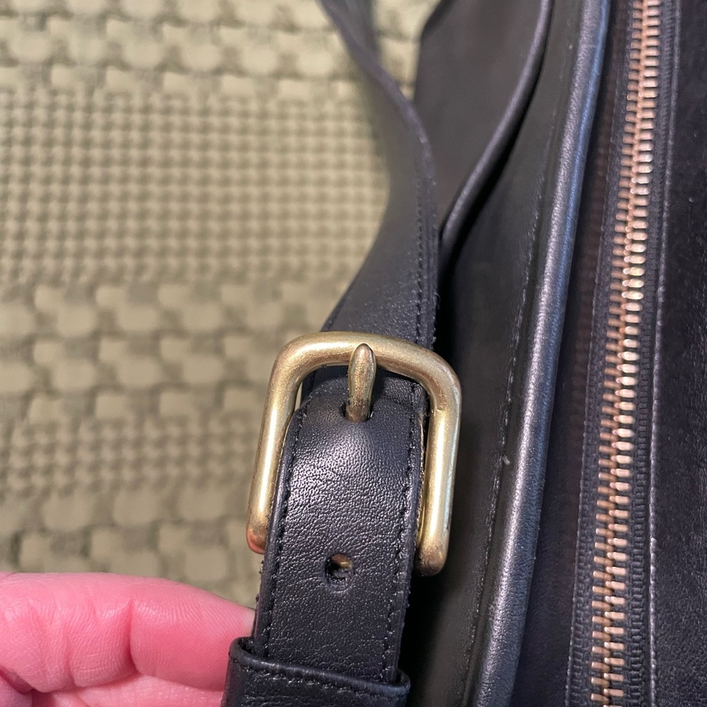 Vintage Coach ‘90s Taylor Bag - Picture 7 of 9